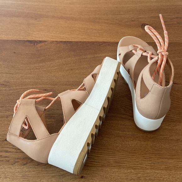 Sorel Cameron Flatform Lace Wedge Sandal Size 7 Beige - Picture 12 of 15